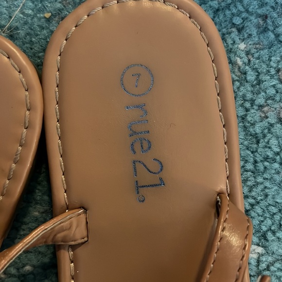 Womens sandals - Picture 3 of 5